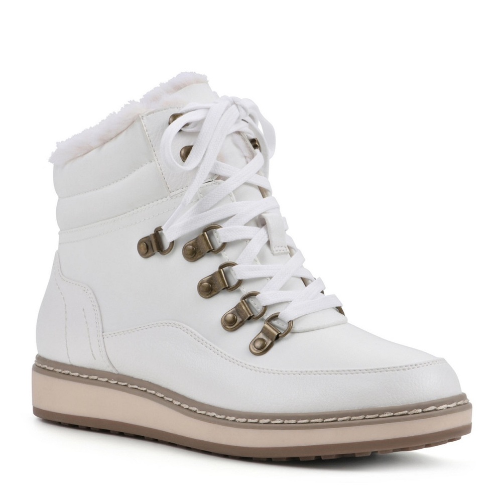 White Mountain Women's Tamasha Lace Up Cozy Booties
